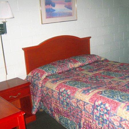 Sleep-Ees Inn, Saginaw & Frankenmuth Quarto foto